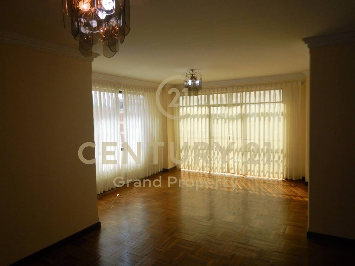 Departamento Av. Sanchez Lima Nº 2326, Edif. Valentina Piso 13 Depto 13A Foto 2