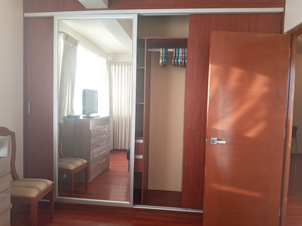 Departamento en Achumani en La Paz 2 dormitorios 1 baños  Foto 6