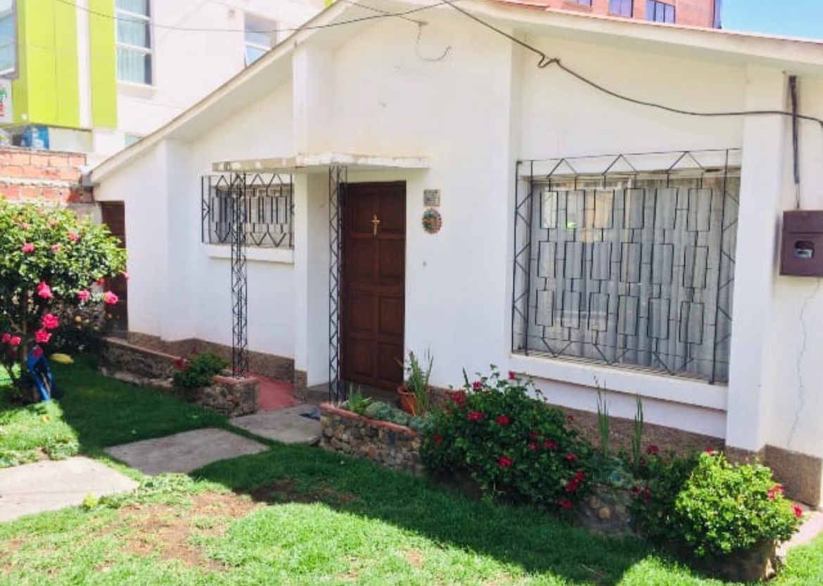 Terreno San Miguel, bloque J-30, calle Jaime Mendoza #1035 Foto 3