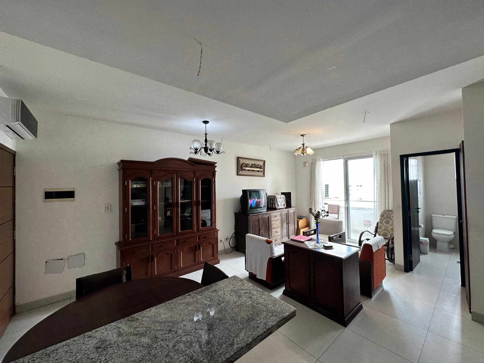 Departamento en Entre 1er y 2do anillo Sur en Santa Cruz de la Sierra 1 dormitorios 1 baños  Foto 3