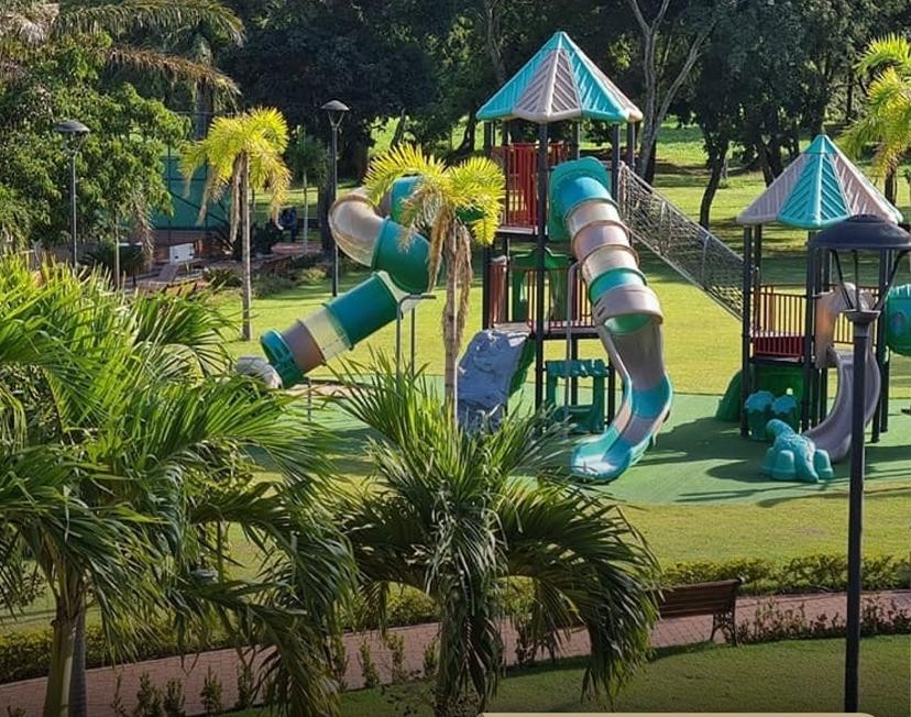 Terreno en VentaURUBO VILLAGE, UBICADO EN LA ZONA MÁS EXCLUSIVA DE SANTA CRUZ     Foto 7