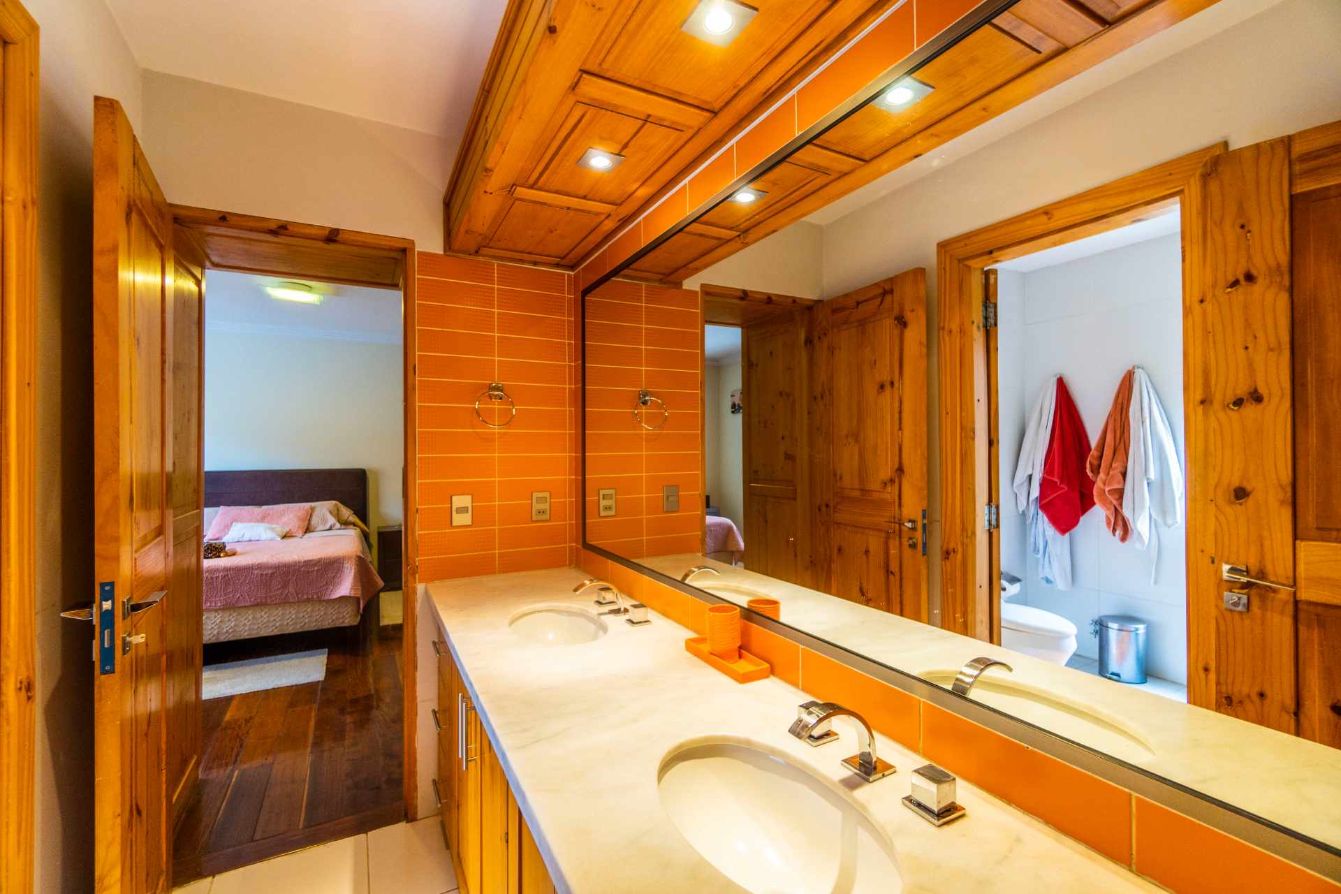 Casa en VentaFABULOSA PROPIEDAD E VENTA ZOBRE CALLE CARACOL ZONA TROJES Foto 21