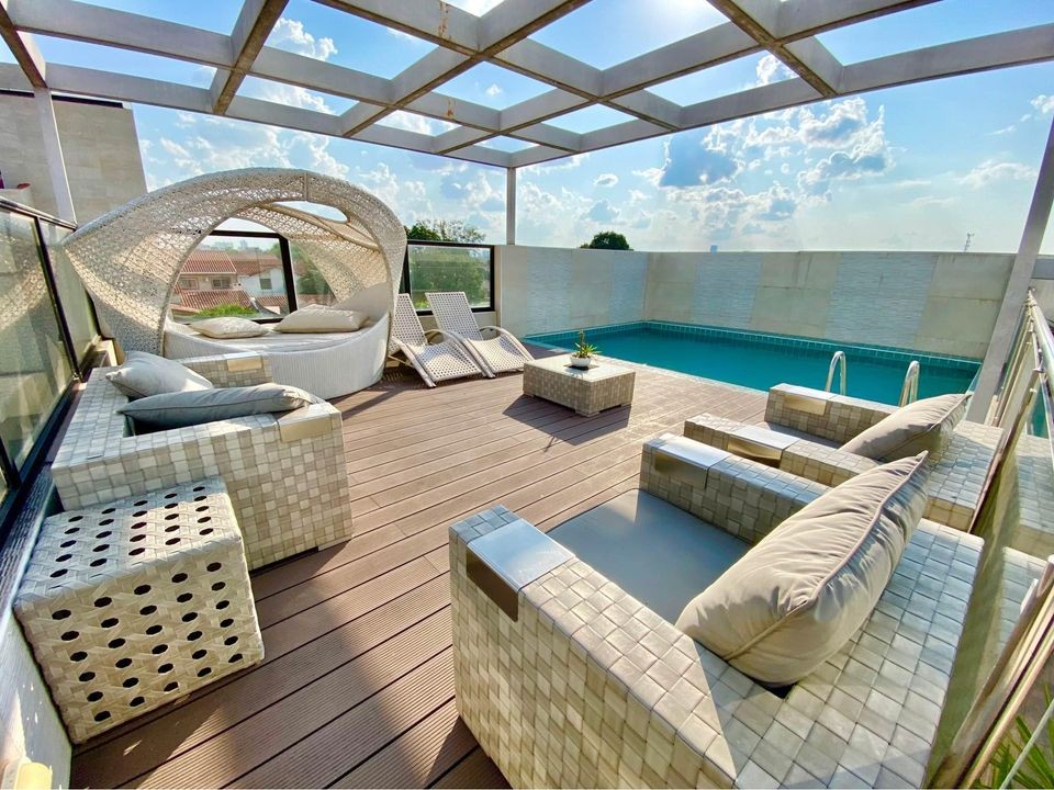 Casa en VentaCasa con 5 suites, Av. Paragua Foto 1