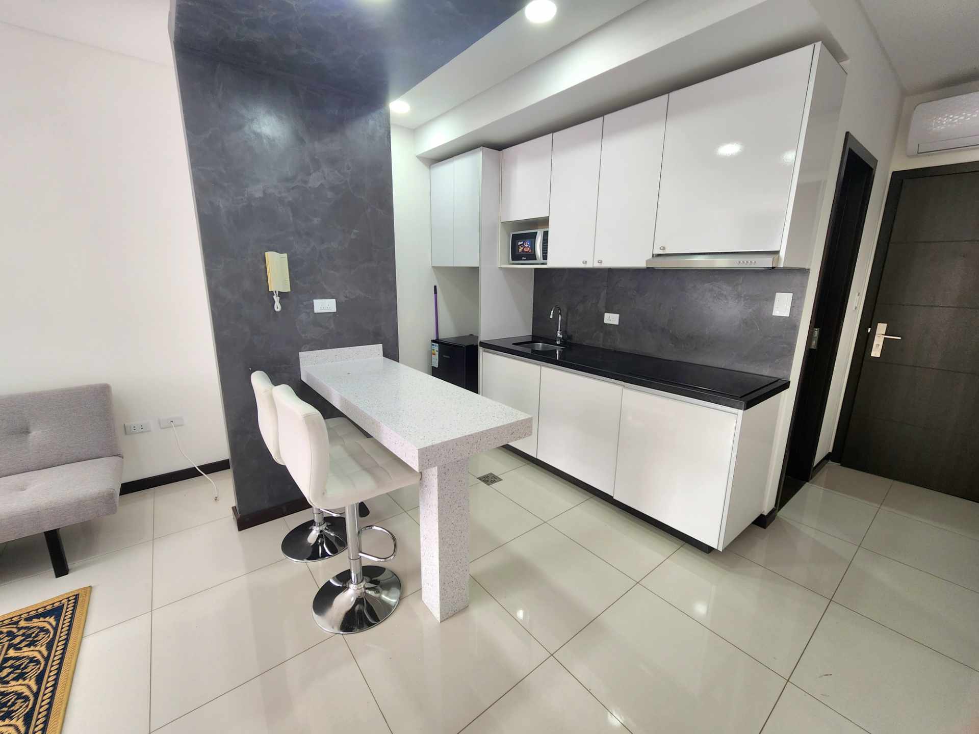 Departamento en AlquilerSirari Edif Elite Sirari Monoambiente amoblado en alquiler Foto 3