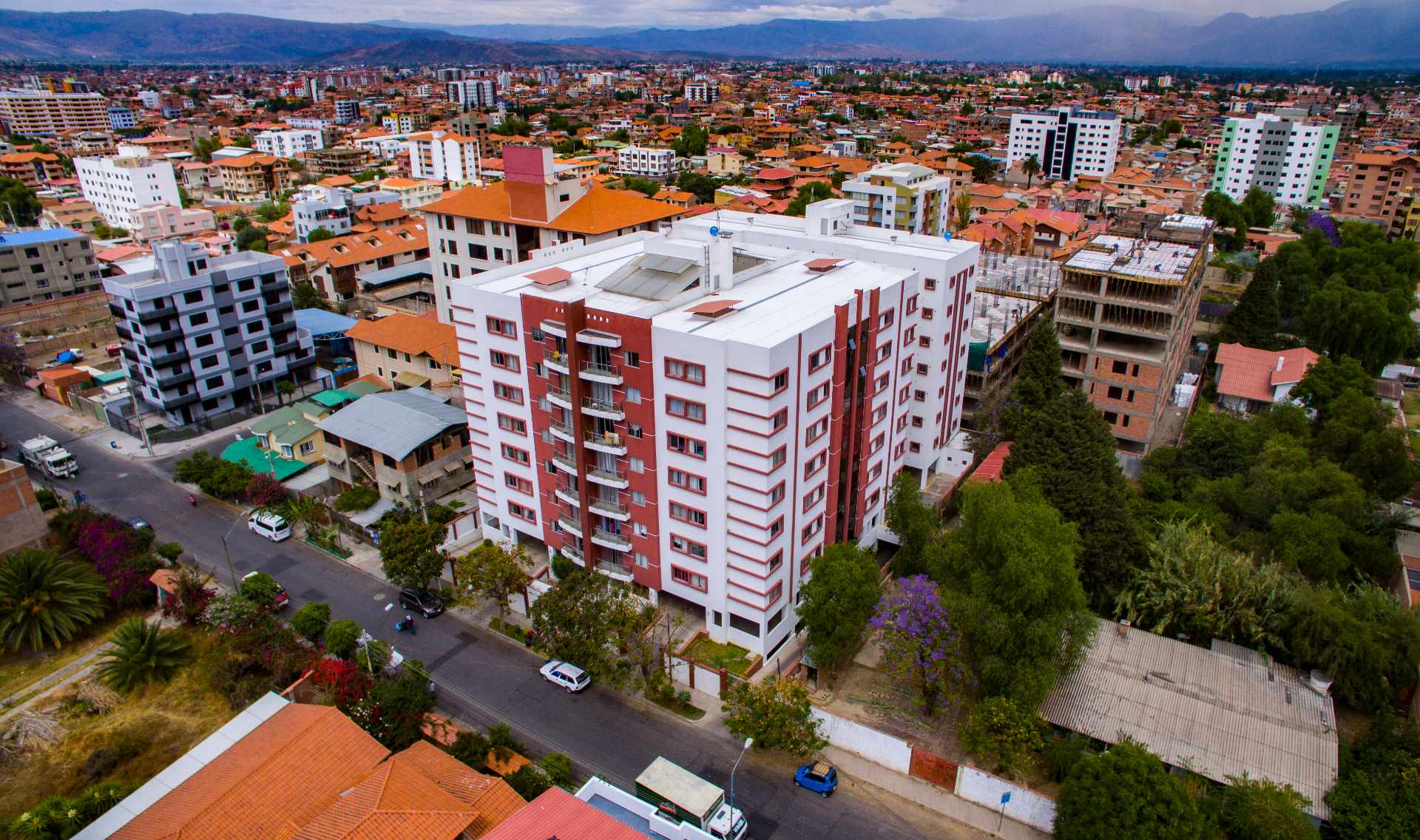 Departamento en Sarco en Cochabamba 3 dormitorios 2 baños 1 parqueos Foto 1