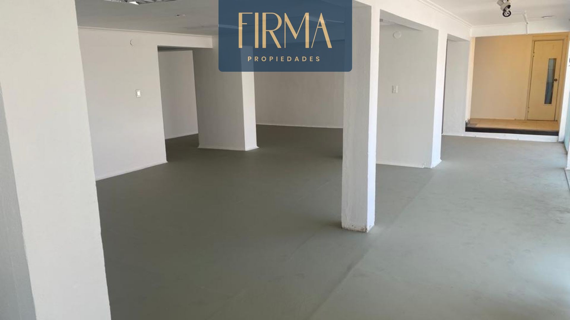 Local comercial en AlquilerOBRAJES CALLE 16  3 baños  Foto 3