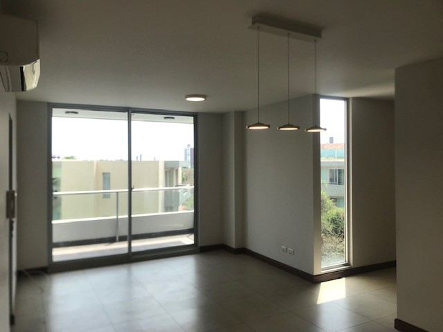 Departamento en AlquilerTorres Solaris, entre Avenidas Piraí & Roca y Coronado, próximo al 4to. Anillo.  2 dormitorios 2 baños 1 parqueos Foto 18