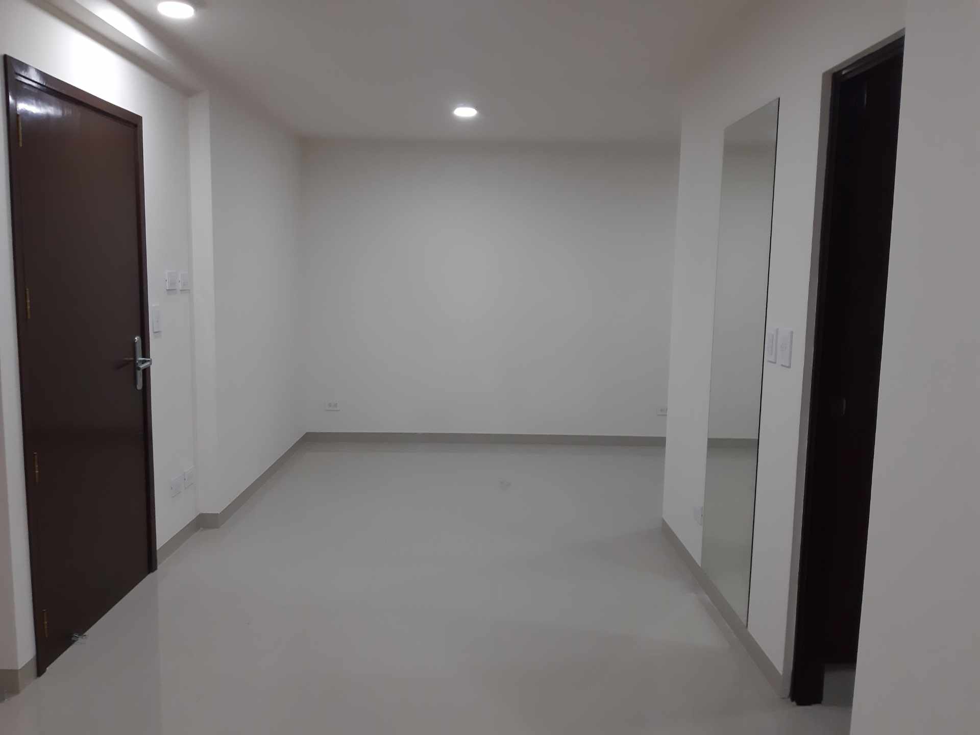 Departamento en VentaEn PLAZA BLACUT  1er y 2do anillo. Entre RENE MORENO y AV. LAS AMERICAS 2 dormitorios 2 baños 1 parqueos Foto 35