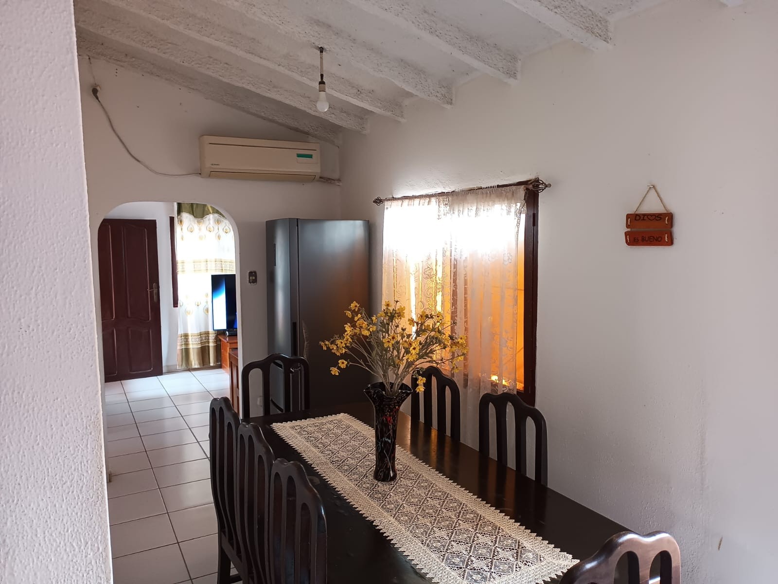 Casa en VentaURB TOBOROCHI ZONA SUR CALLLE EL NOGAL ; Líneas De Micro 1, 115, 116, 77, 78, 120
zona Sur
colinda Con Barrio El Caminero / Blooming / Las Amaericas / El Paraiso 3 dormitorios 1 baños 2 parqueos Foto 12