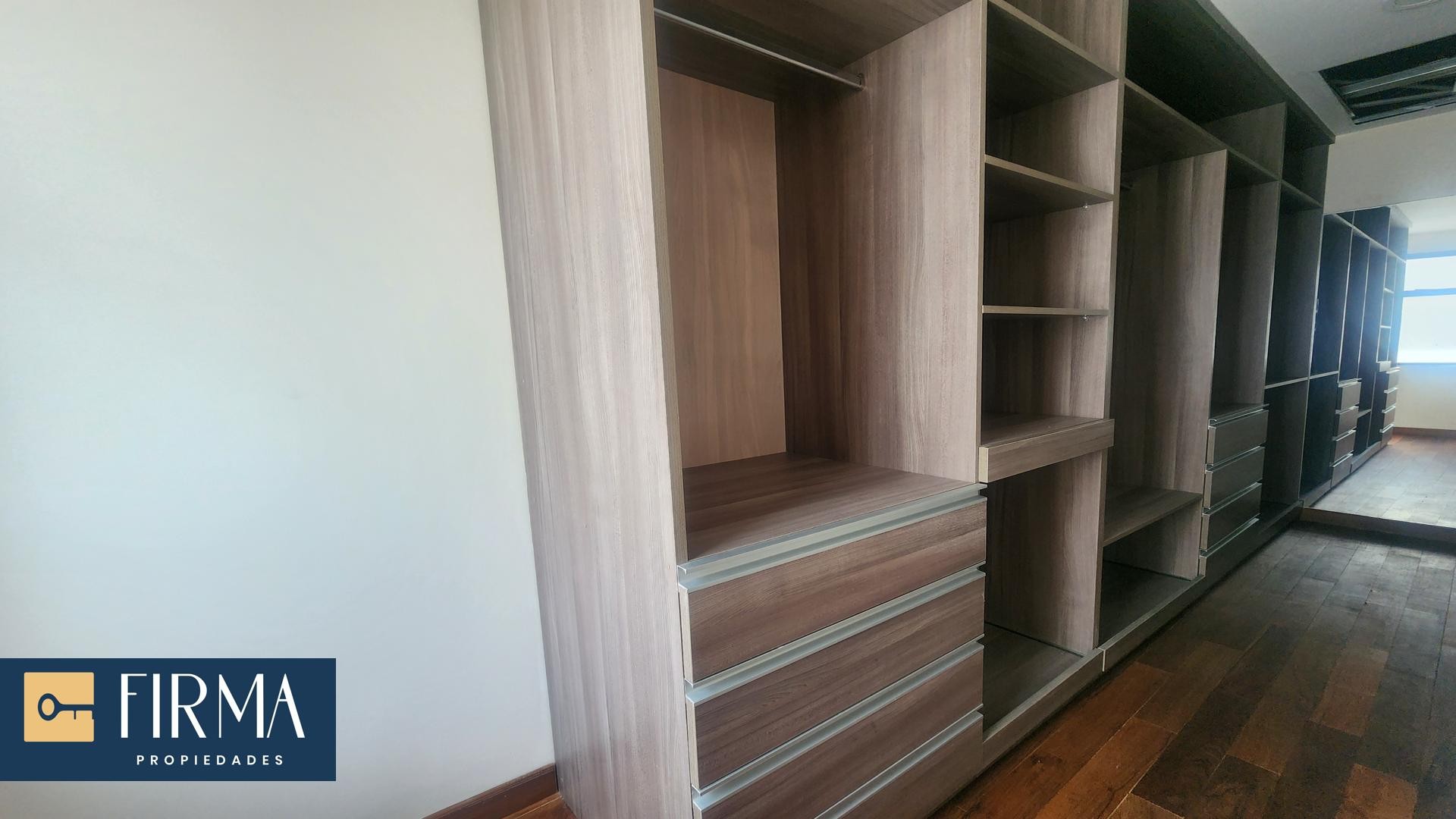 Casa en VentaCASA EN VENTA A ESTRENAR, SEQUOIA 3 dormitorios 4 baños 5 parqueos Foto 16
