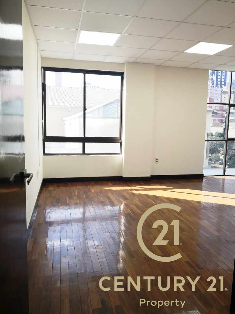 Oficina Av. Hugo Estrada Edificio Torre Galeno Foto 13