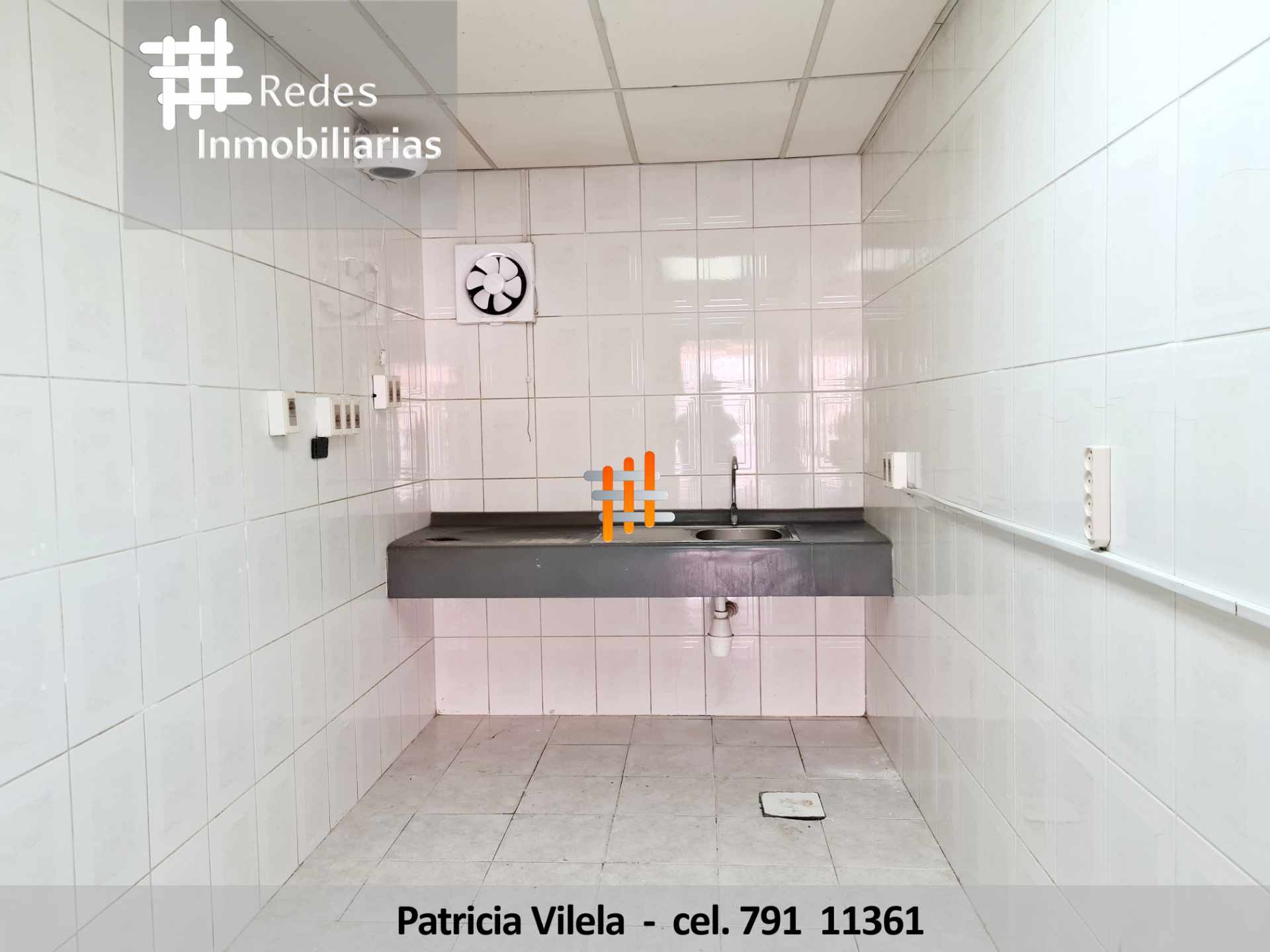 Oficina en Calacoto en La Paz 5 dormitorios 2 baños  Foto 16