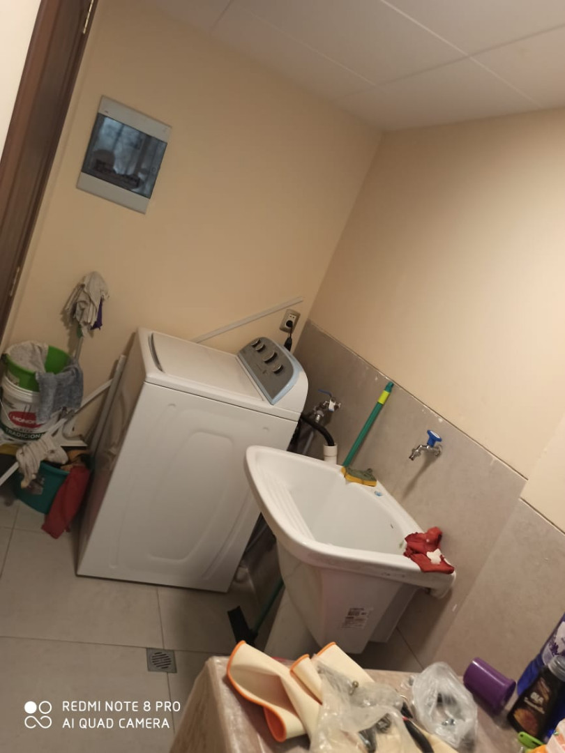 Departamento en VentaCalle Altamirano entre calles 3 y 4 zona Irpavi Foto 1