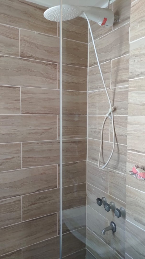 Departamento en VentaEdificio Saturno Calle Gosalves Entre 6 de Agosto y Arce  3 dormitorios 2 baños 1 parqueos Foto 8