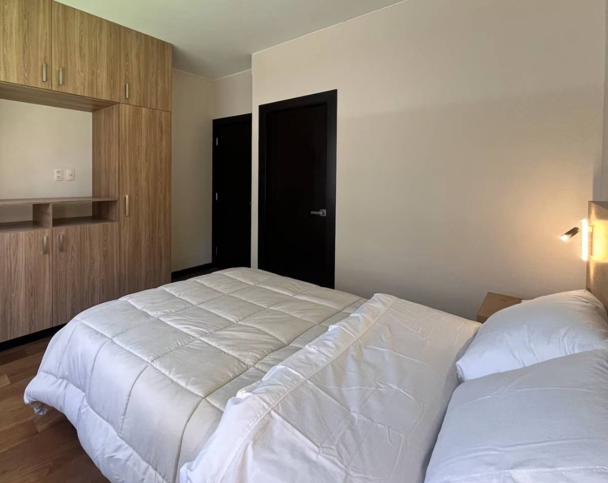 Departamento en Obrajes en La Paz 2 dormitorios 3 baños  Foto 8