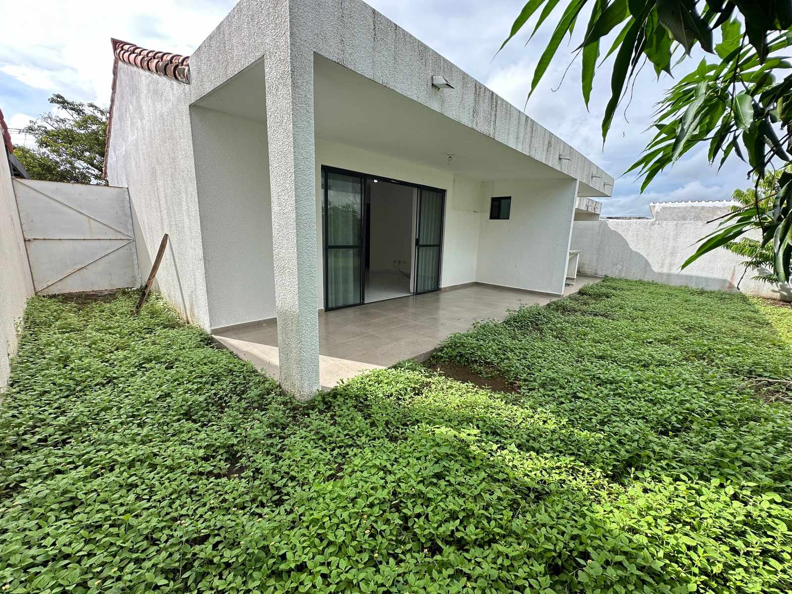 Casa Cond. Fontana La Riviera 1 ,  En Alquiler Bs 3.350 (incluye expensas) Foto 3