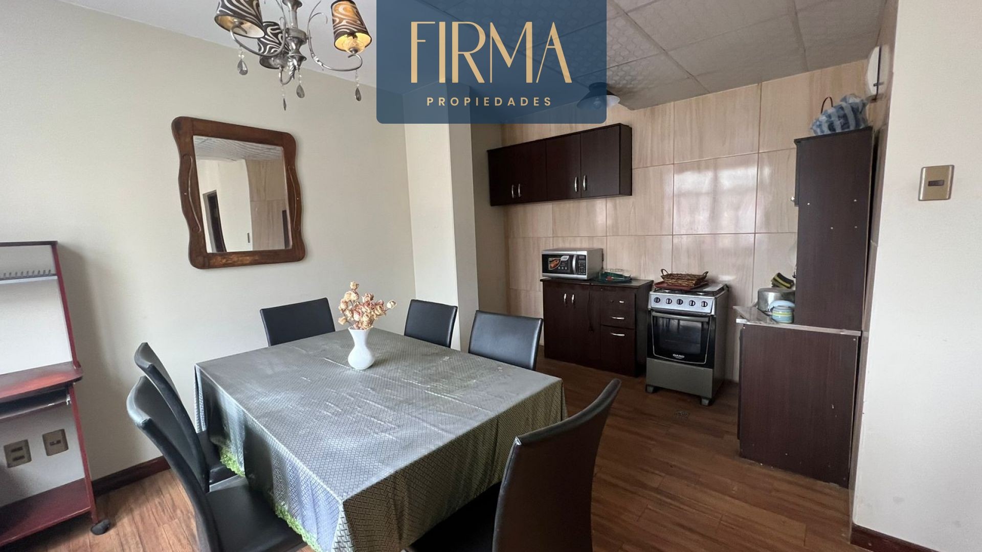 Edificio en VentaEDIFICIO/HOTEL CON LOCALES EN VENTA EN LA AV. ILLAMPU 10 dormitorios 10 baños 4 parqueos Foto 23