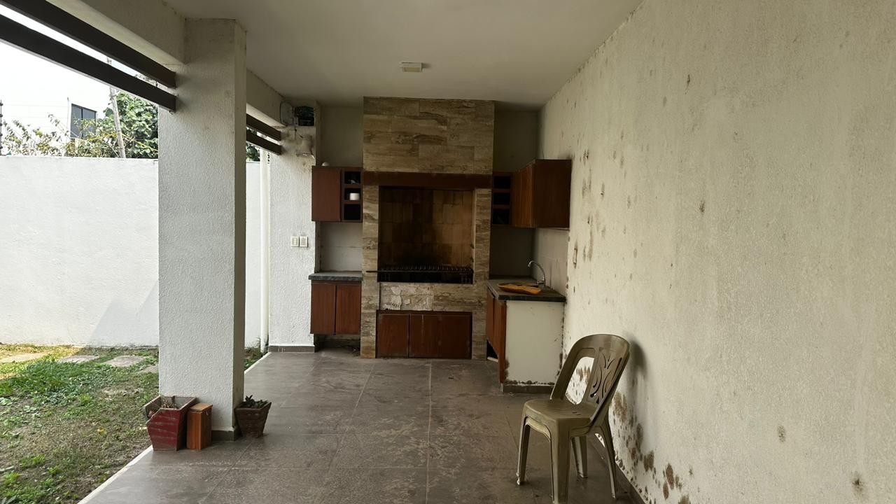 Casa en Entre 7mo y 8vo anillo Norte en Santa Cruz de la Sierra 3 dormitorios 3 baños 2 parqueos Foto 11