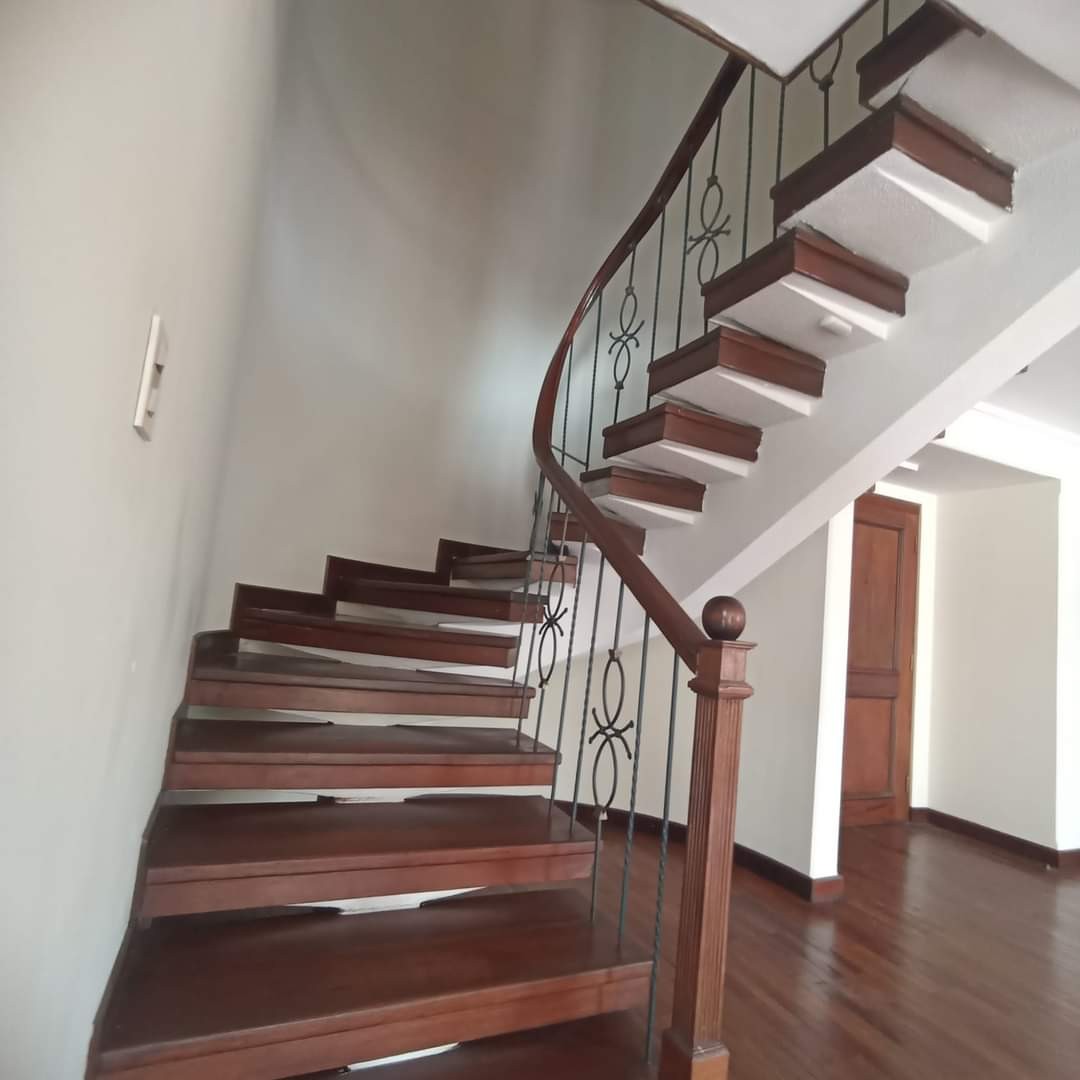 Departamento en Obrajes en La Paz 3 dormitorios 4 baños 1 parqueos Foto 23