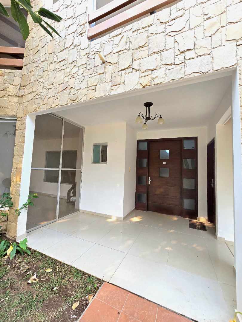 Casa en VentaURUBÓ 
Condominio LA POSADA 4 dormitorios 3 baños  Foto 15