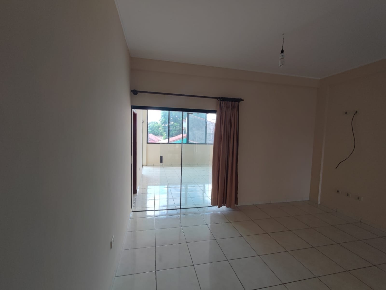 En Alquiler a Bs 4,000 Foto 4