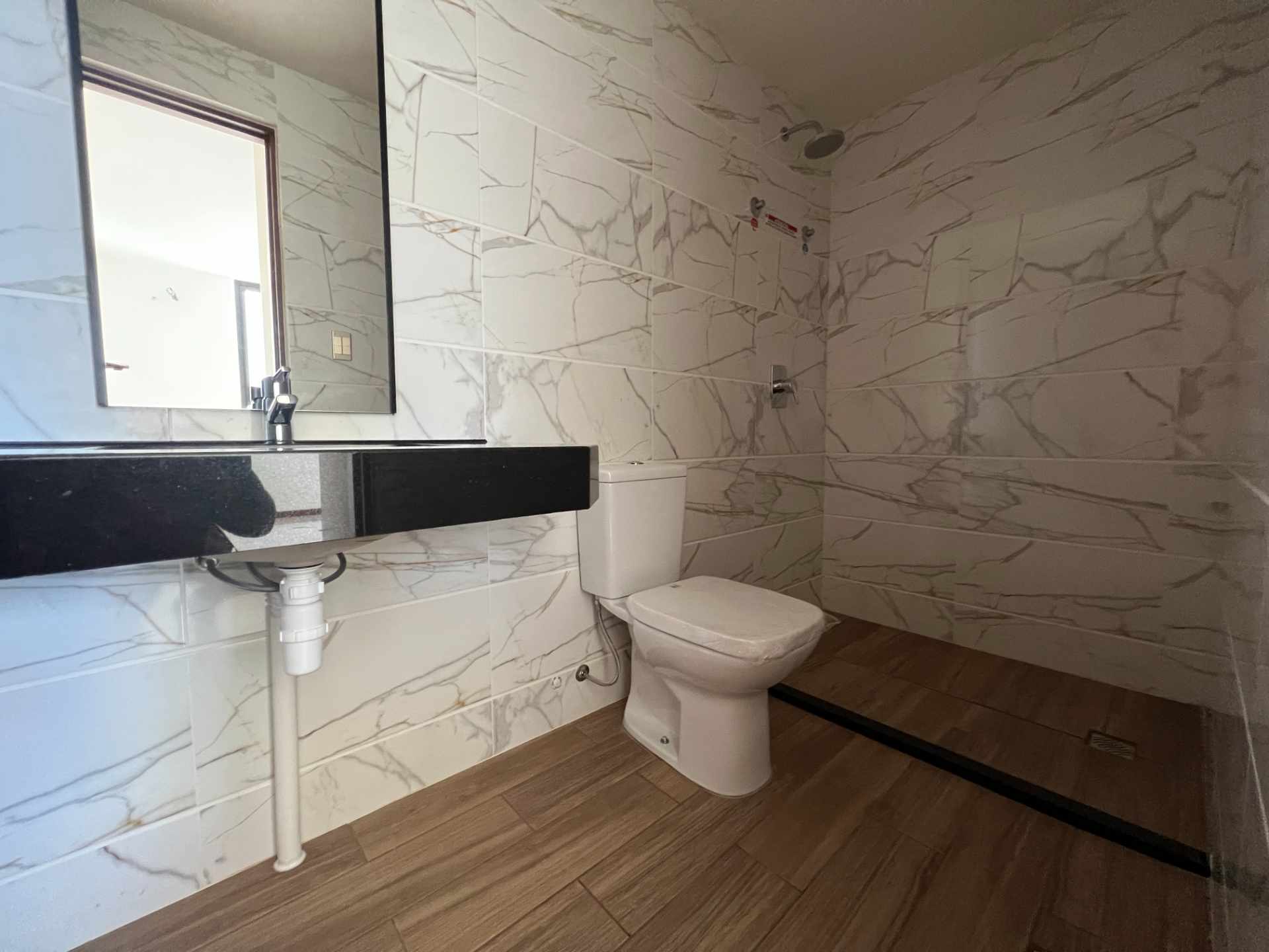 Departamento en VentaMacororo 13 14 Av. Los Cusis entre Av. Banzer y Av. Beni 2 dormitorios 2 baños 1 parqueos Foto 2