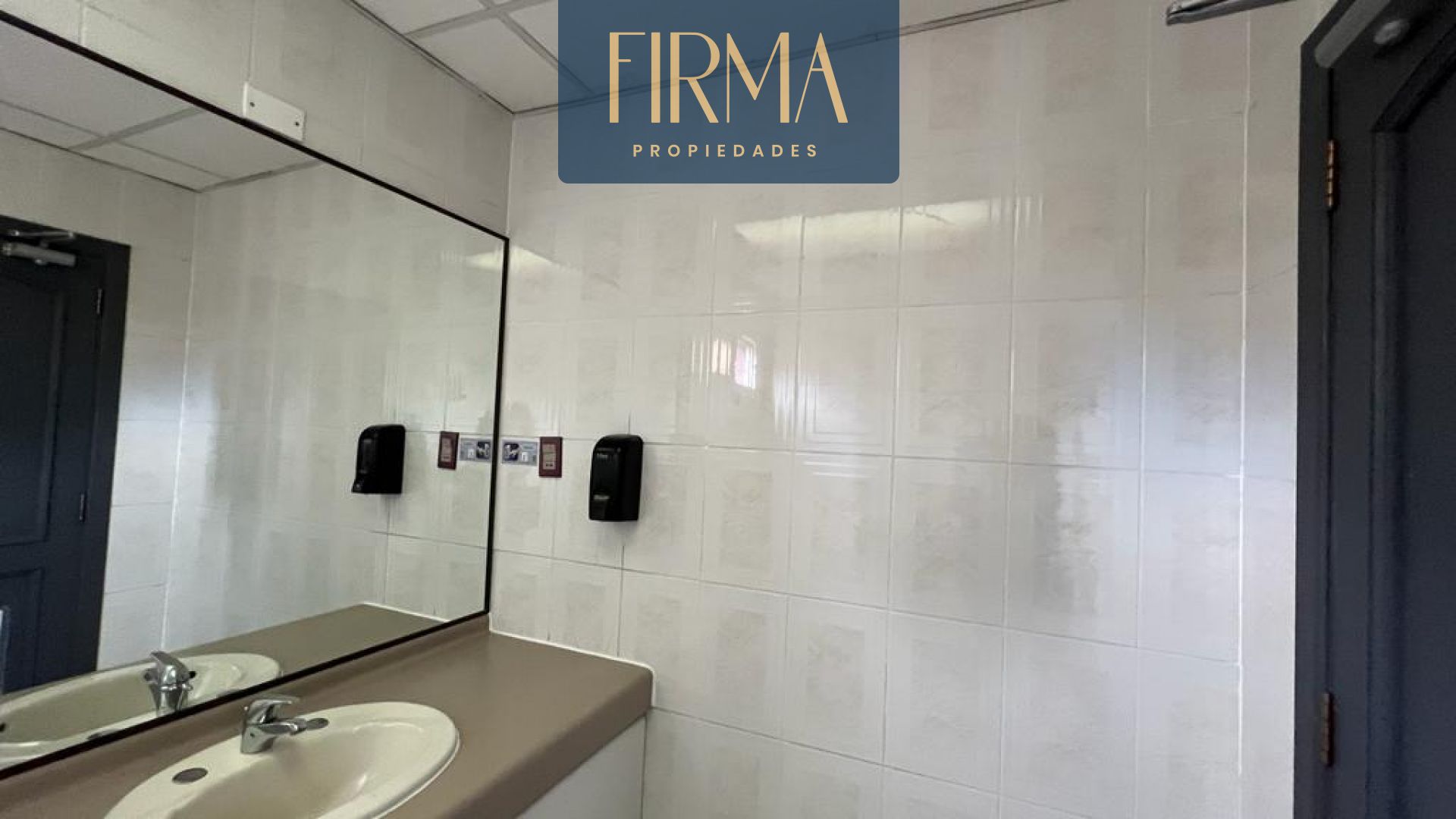 Oficina en AlquilerALQUILA ESTA OFICINA EN CALACOTO  5 baños 1 parqueos Foto 7