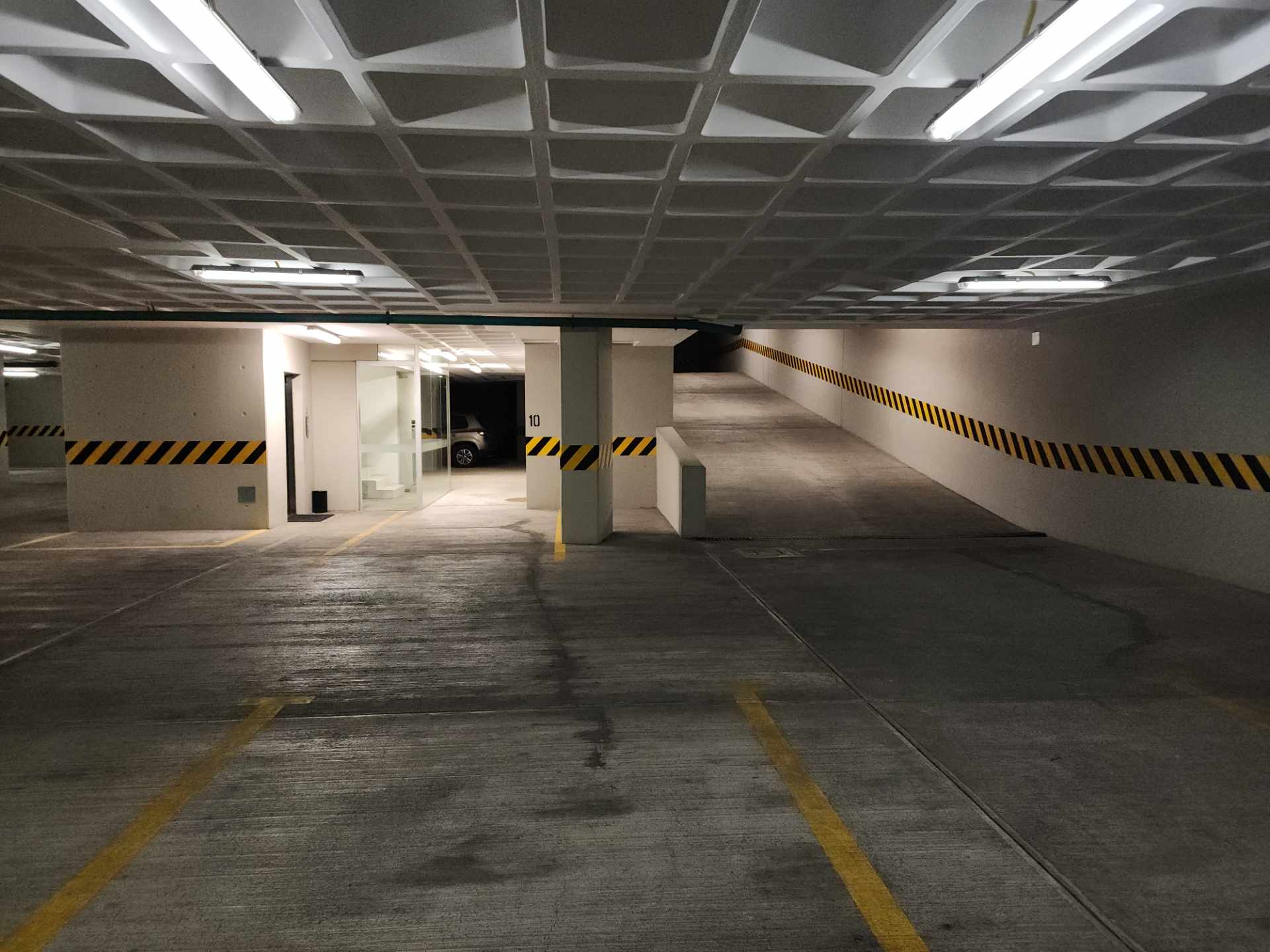 Departamento en Calacoto en La Paz 3 dormitorios 5 baños 1 parqueos Foto 7