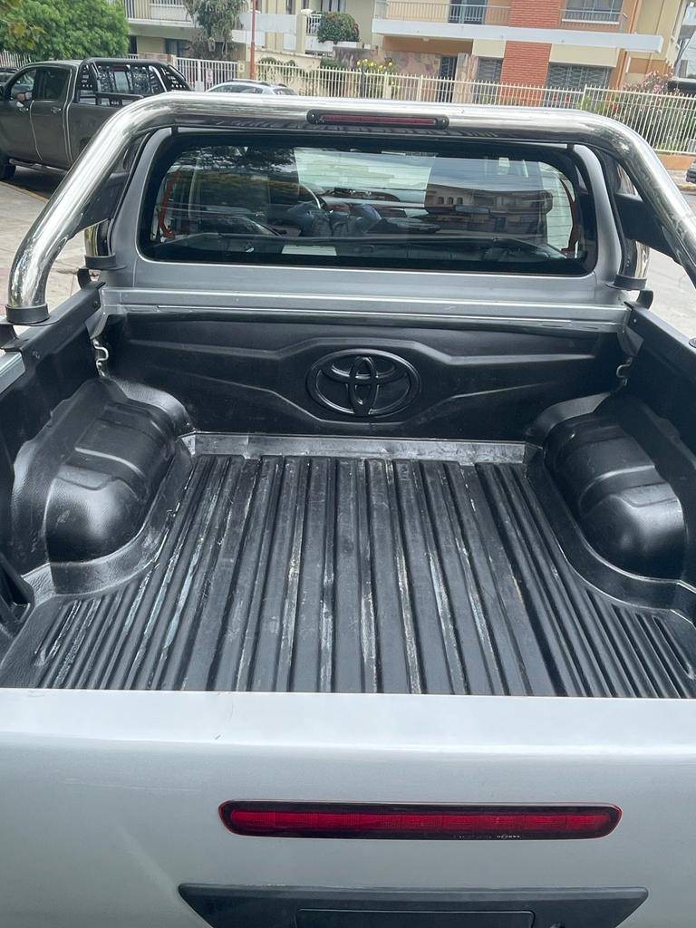 Terreno en Venta$us.32.800.-  CAMIONETA TOYOTA HILUX SACADA DE TOYOSA COCHABAMBA    Foto 6