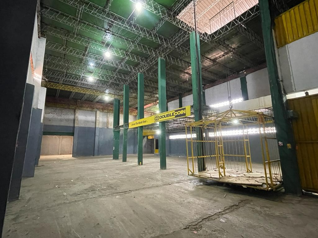 Galpón en Entre 4to y 5to anillo Oeste en Santa Cruz de la Sierra    Foto 1