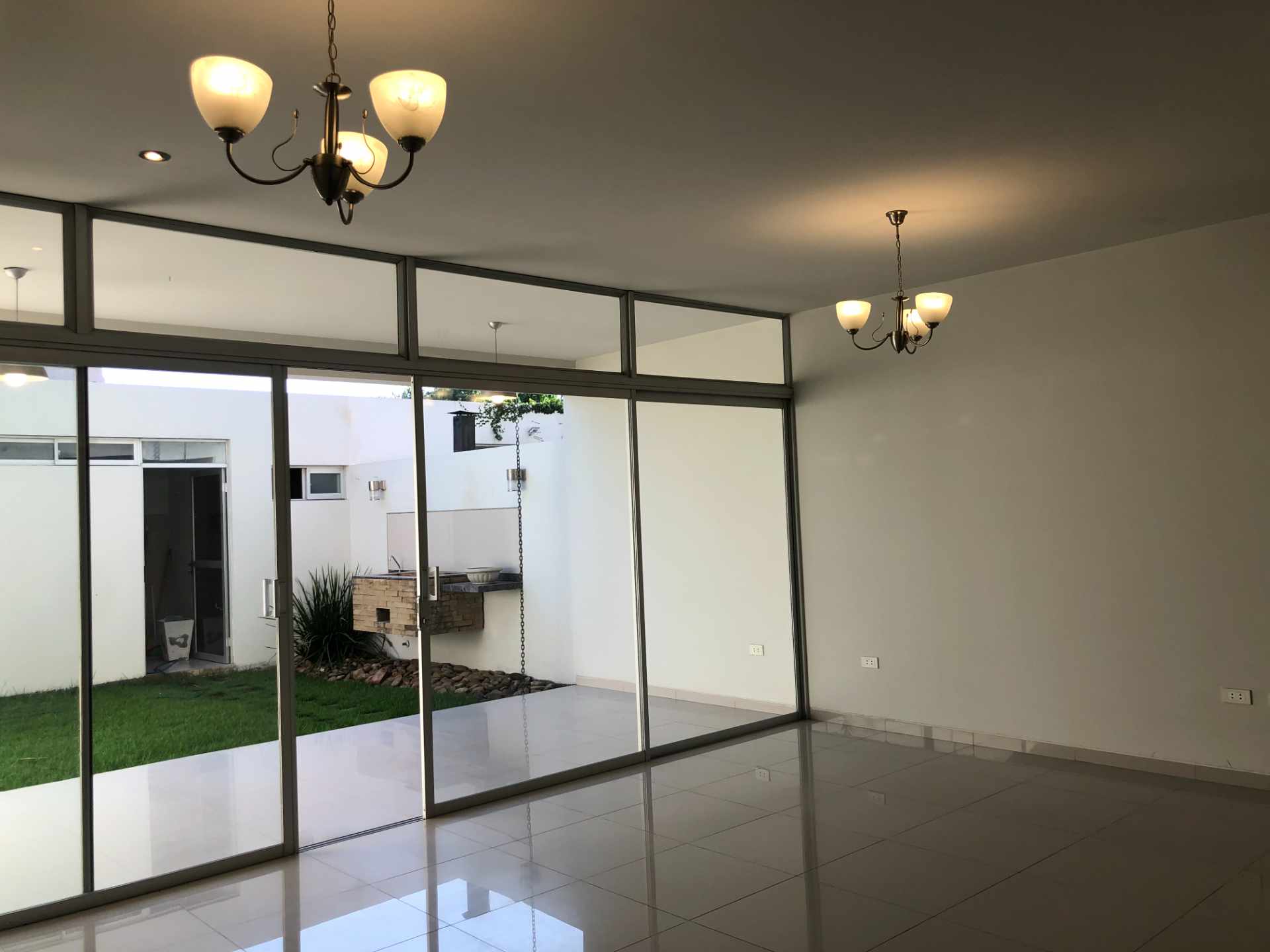 Casa en Entre 6to y 7mo anillo Norte en Santa Cruz de la Sierra 3 dormitorios 3 baños 2 parqueos Foto 7