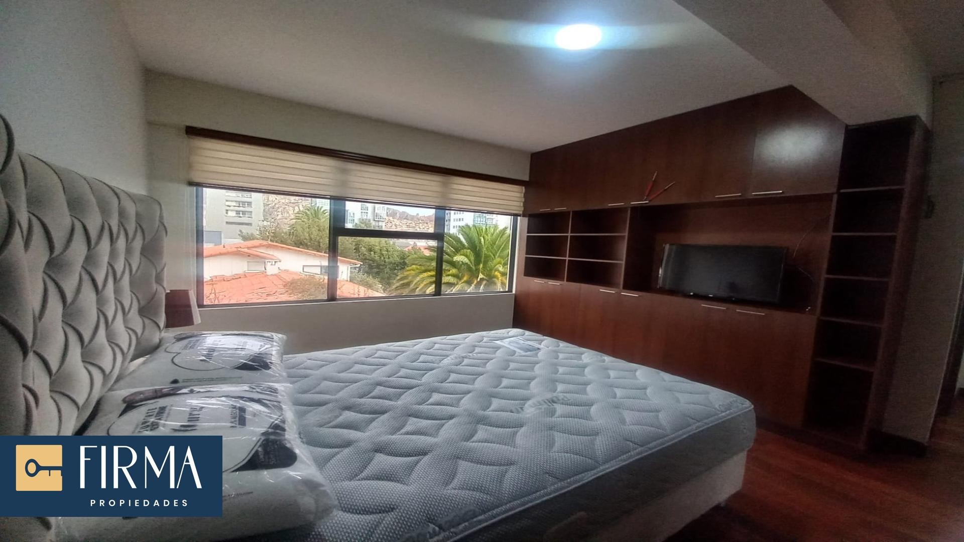 Departamento en Alquiler DEPARTAMENTO EN AQUILER AMPLIO AMOBLADO Y TOTALMENTE EQUIPADO EN CALACOTO 3 dormitorios 3 baños 1 parqueos Foto 15