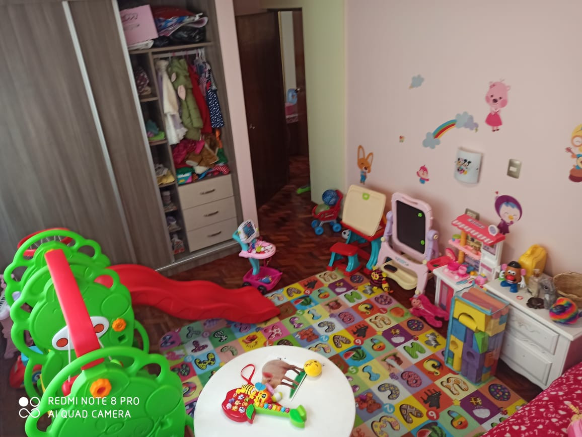 Departamento en VentaCalle Altamirano entre calles 3 y 4 zona Irpavi Foto 6