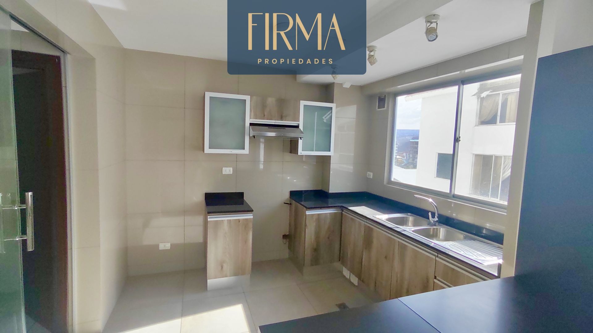 Departamento en VentaC. 22 DE CALACOTO ESQ. INOFUENTES  EDIF. LUZ SIDERAL DEPTO 402 Foto 7