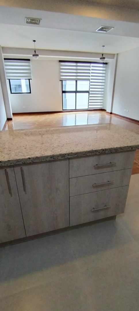 Departamento en Calacoto en La Paz 2 dormitorios 2 baños 1 parqueos Foto 4