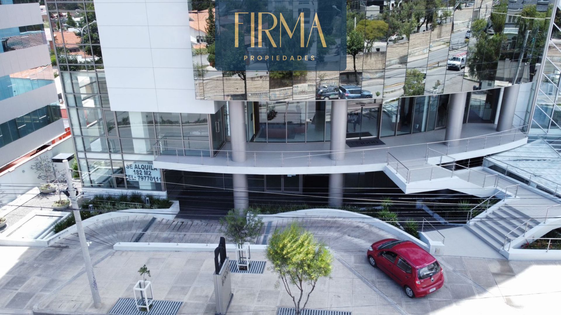 Oficina en Calacoto en La Paz  2 baños 2 parqueos Foto 3