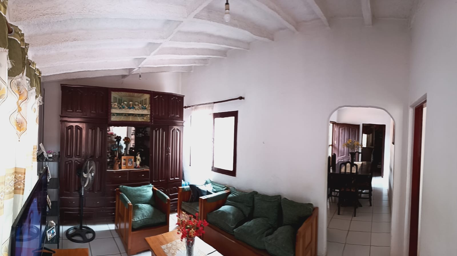 Casa en VentaURB TOBOROCHI ZONA SUR CALLLE EL NOGAL ; Líneas De Micro 1, 115, 116, 77, 78, 120
zona Sur
colinda Con Barrio El Caminero / Blooming / Las Amaericas / El Paraiso 3 dormitorios 1 baños 2 parqueos Foto 16