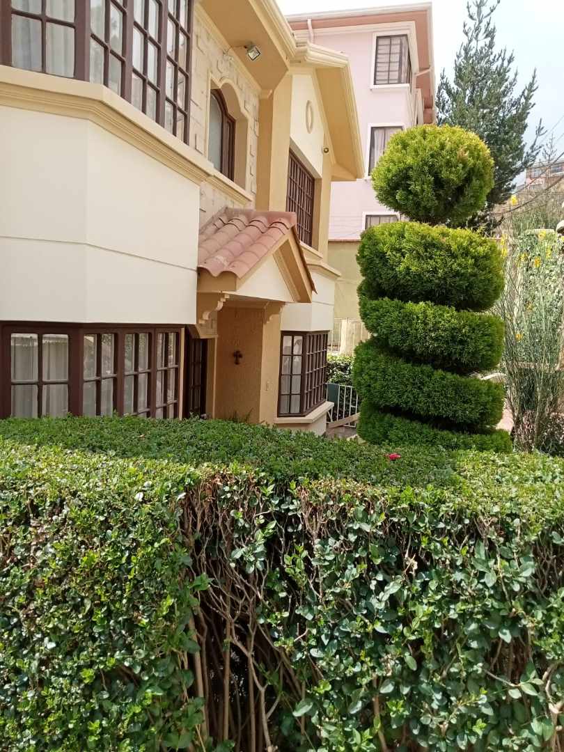 Casa en Irpavi en La Paz 3 dormitorios 3 baños 3 parqueos Foto 6