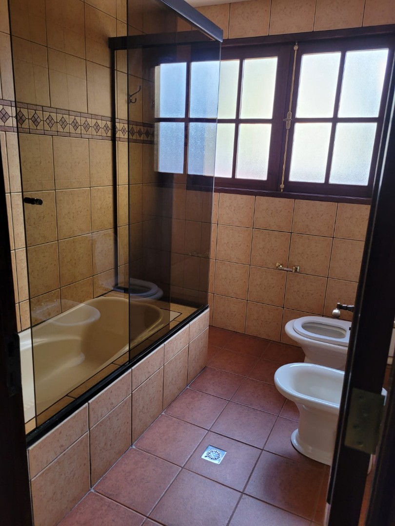 Casa en AlquilerAUQUISAMAÑA - ZONA SUR DE LA PAZ 4 dormitorios 5 baños 3 parqueos Foto 7