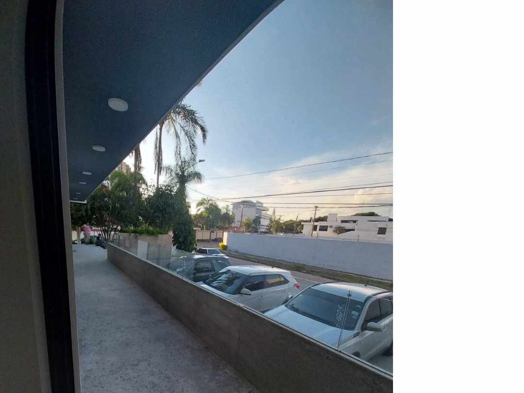 Oficina Av. Banzer entre 2dony 3er anillo Foto 10