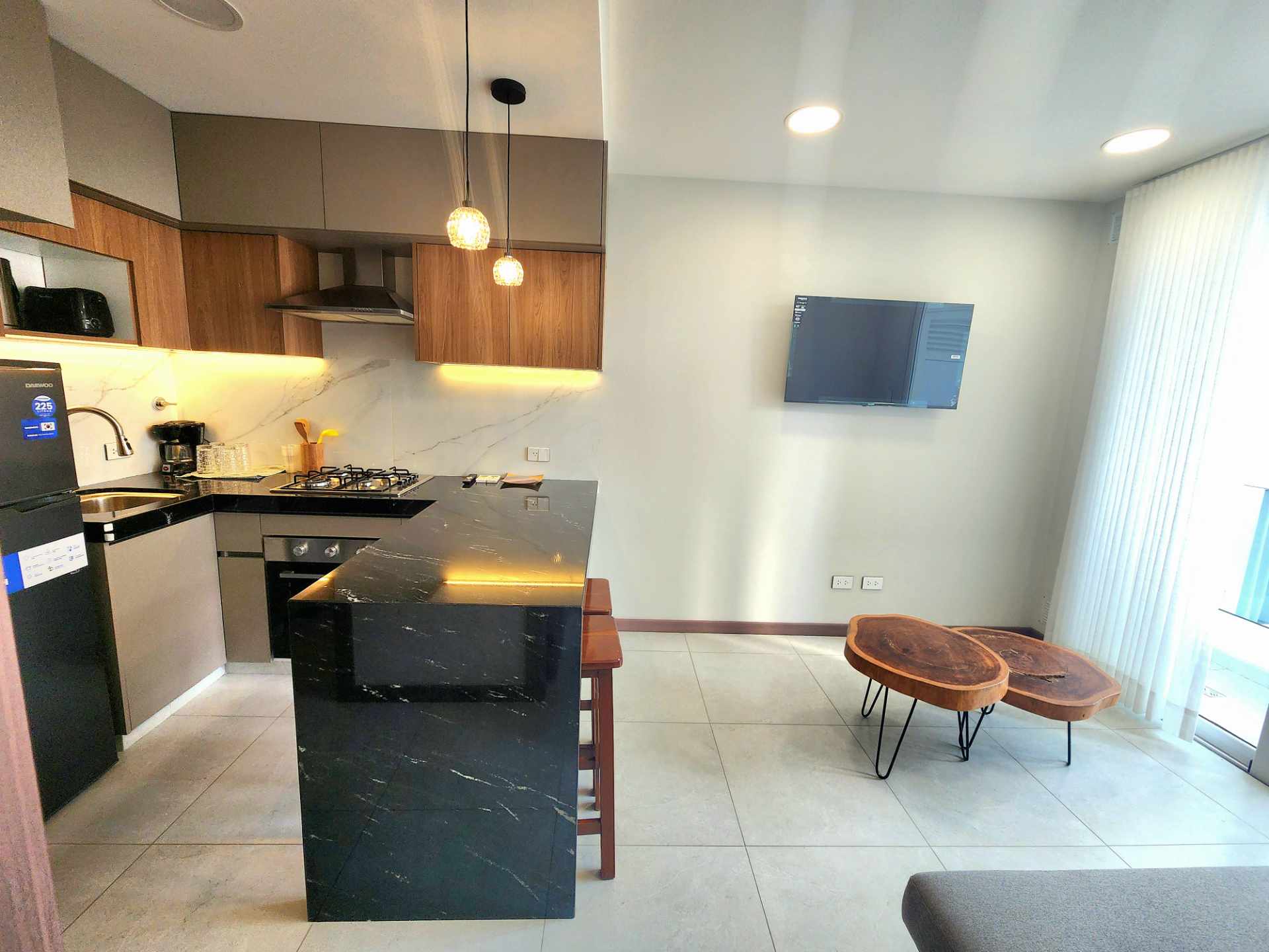 Departamento en Equipetrol en Santa Cruz de la Sierra 1 dormitorios 2 baños  Foto 2