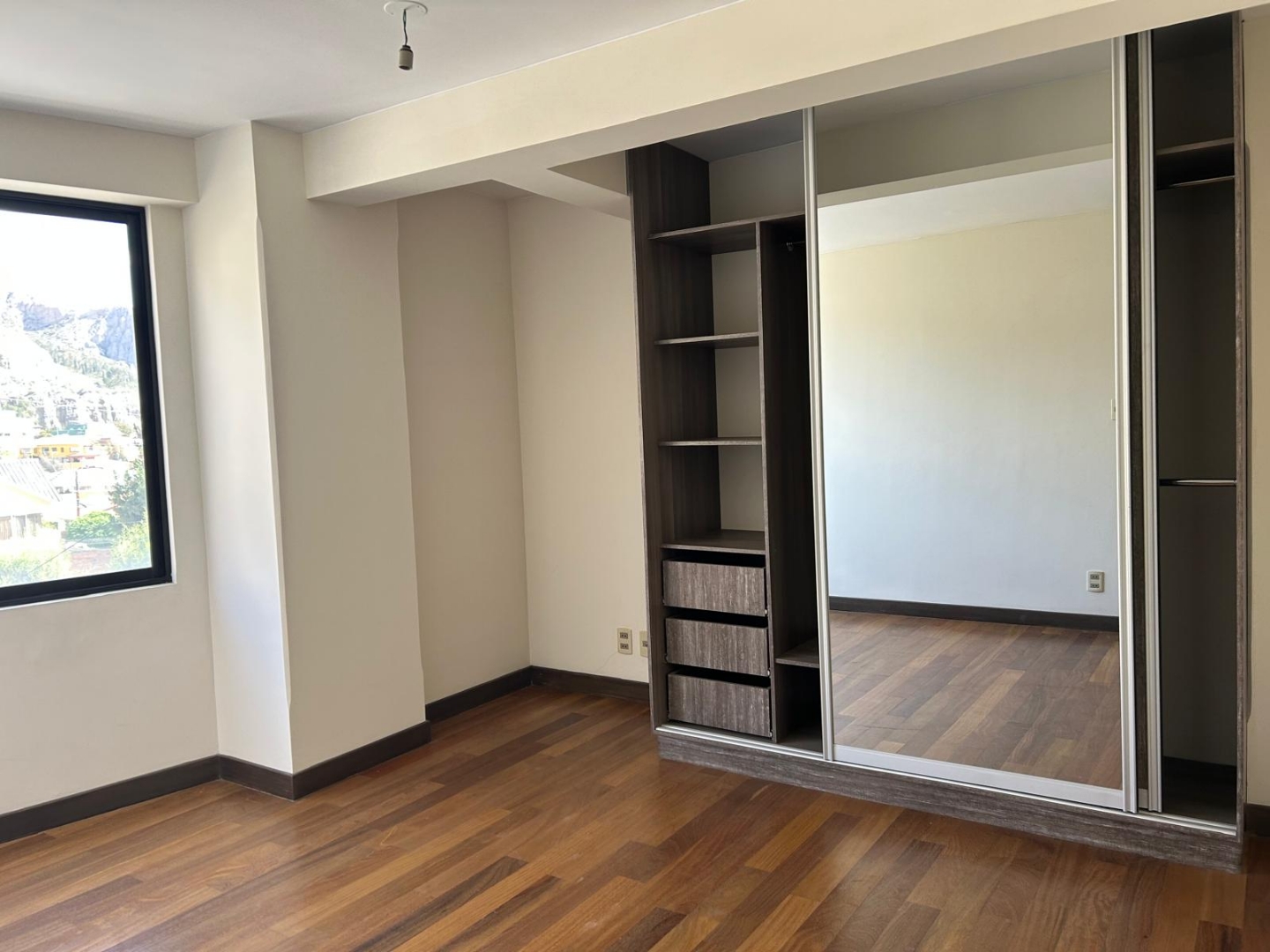 Casa en VentaLos Pinos Edificio Betel 3 dormitorios 2 baños 1 parqueos Foto 12