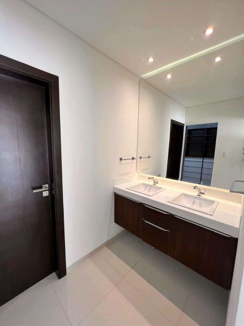 Casa en VentaUrubó 
Condominio Santa Cruz La Vieja 4 dormitorios 5 baños 4 parqueos Foto 17