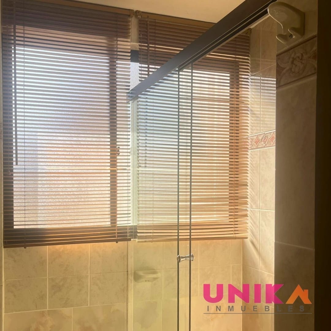 Departamento en AlquilerHermoso Penthouse Duplex Semi Amueblado, con lindas vista , Calacoto  3 dormitorios 4 baños 2 parqueos Foto 23