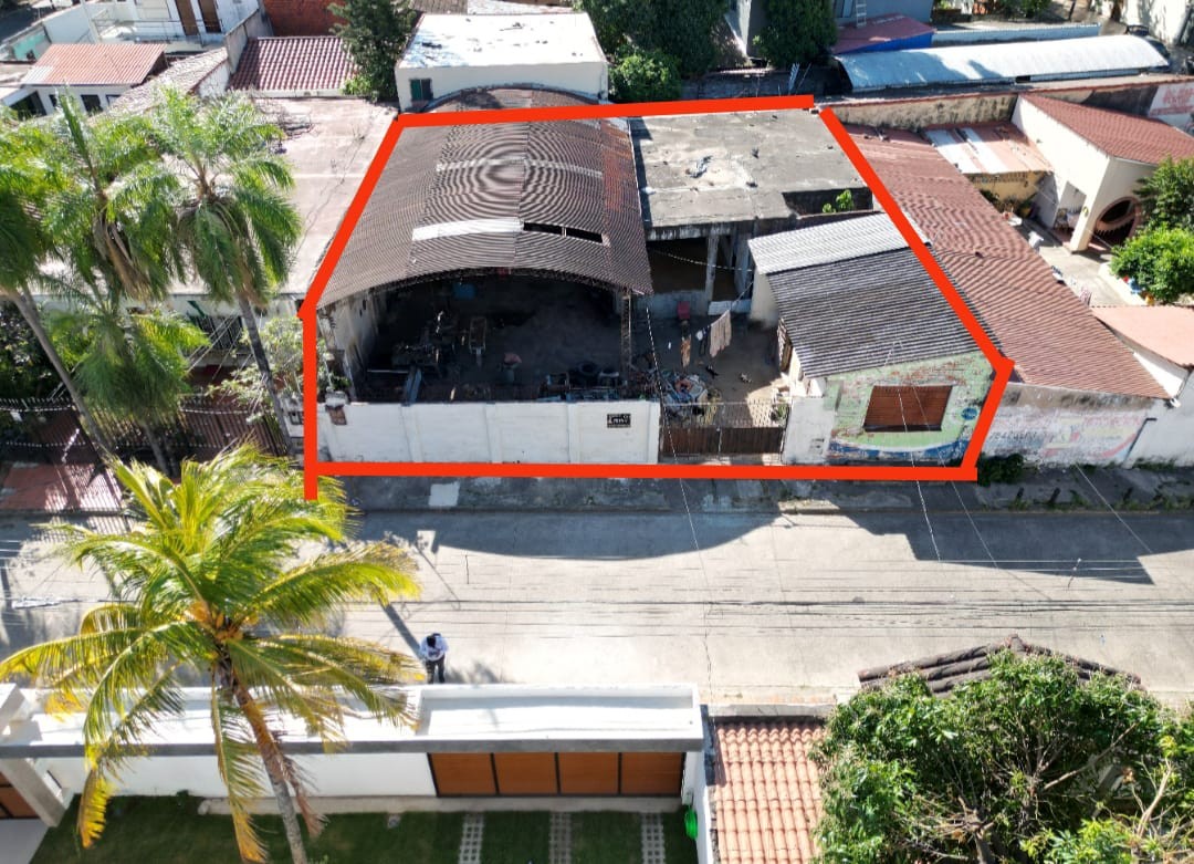 Terreno en VentaTEERRENO EN ZONA NORTE! 2DO ANILLO. AV. PARAGUA. !     Foto 1