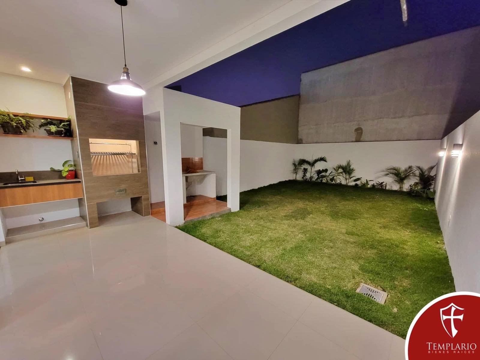 Casa en Entre 5to y 6to anillo Sur en Santa Cruz de la Sierra 3 dormitorios 4 baños 2 parqueos Foto 4