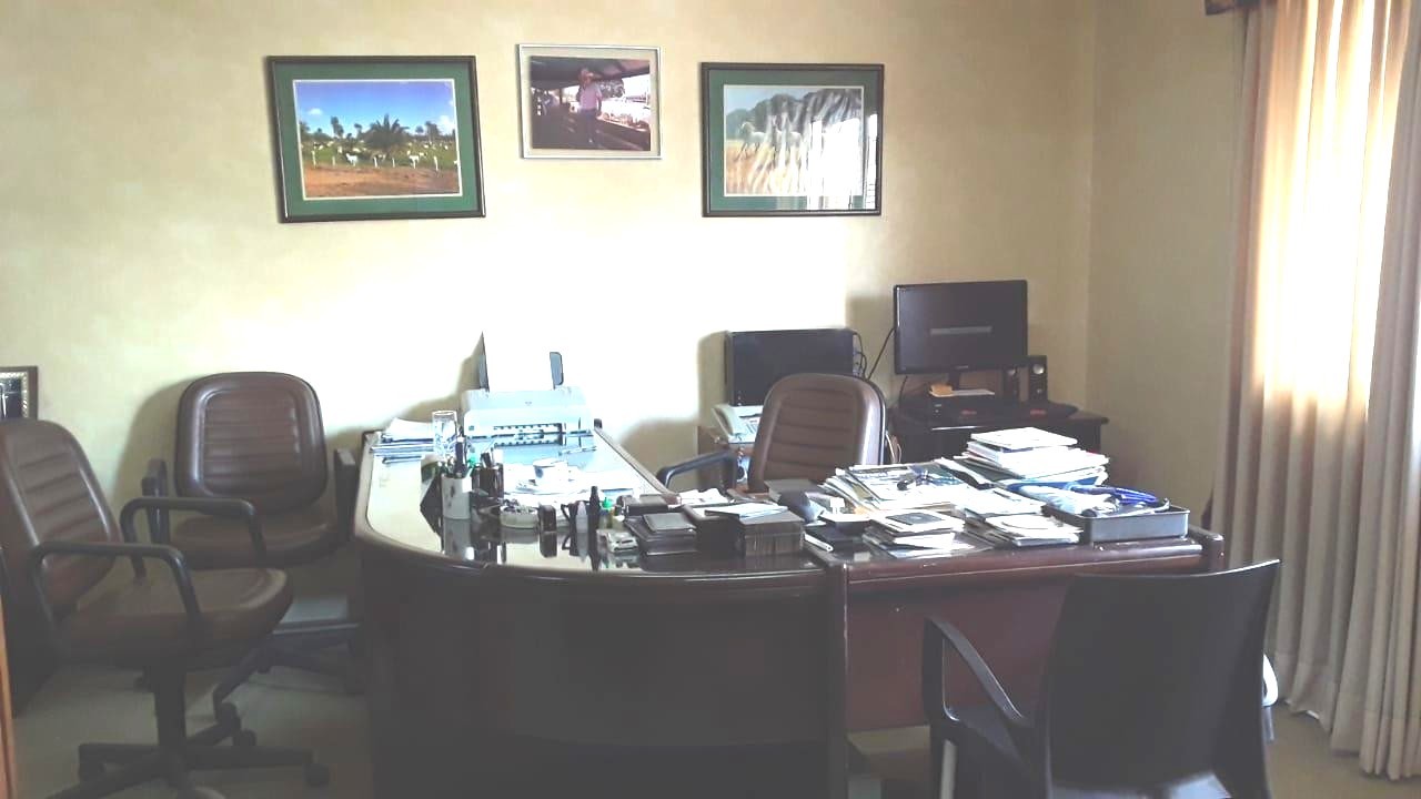 Casa en VentaCASA Y CANAL  EN VENTA -  SANTA CRUZ, BOLIVIA    
 9 dormitorios 4 baños 3 parqueos Foto 15