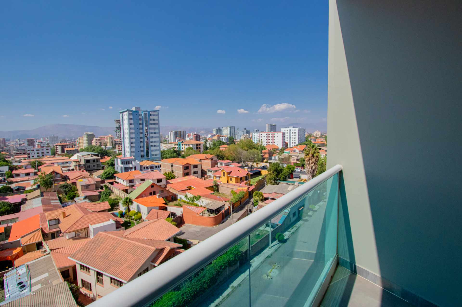 Departamento en VentaEDIF. L´ESSENCE SOBRE AV. WIRACOCHA CASI AV.MELCHOR PEREZ - ZONA SARCO 3 dormitorios 2 baños 1 parqueos Foto 27