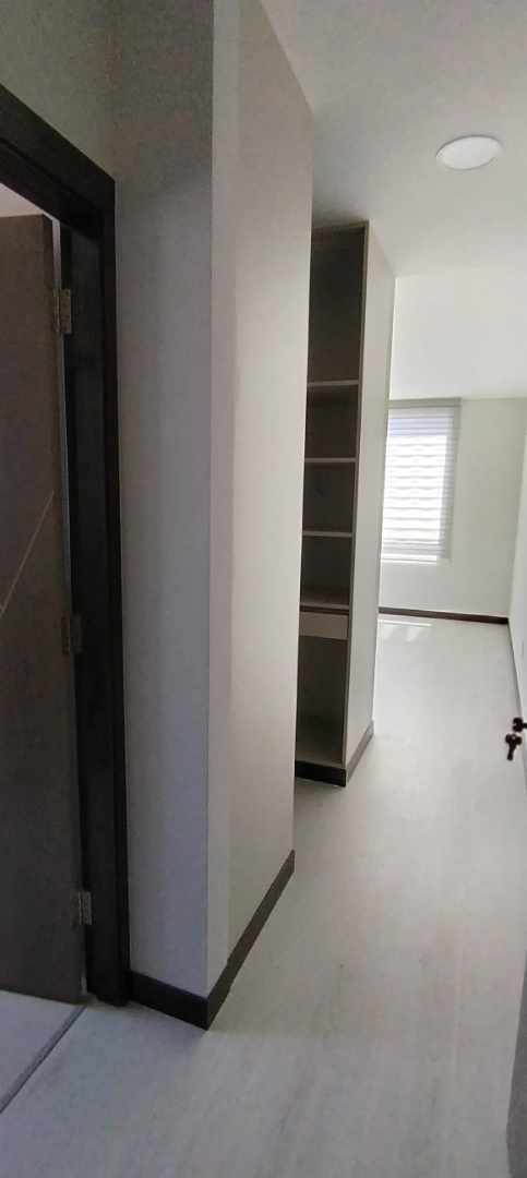 Departamento en Achumani en La Paz 3 dormitorios 3 baños 1 parqueos Foto 9