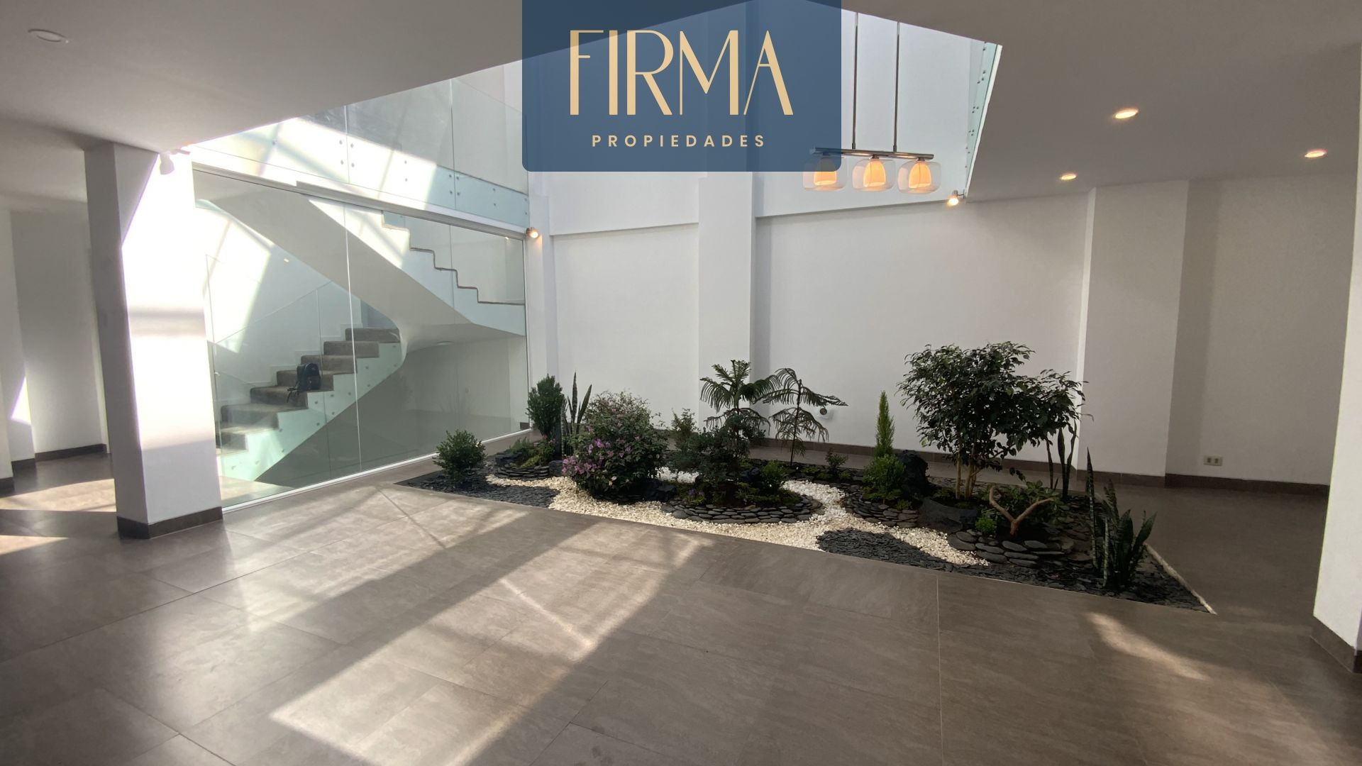 Casa en Achumani en La Paz 3 dormitorios 4 baños 3 parqueos Foto 34